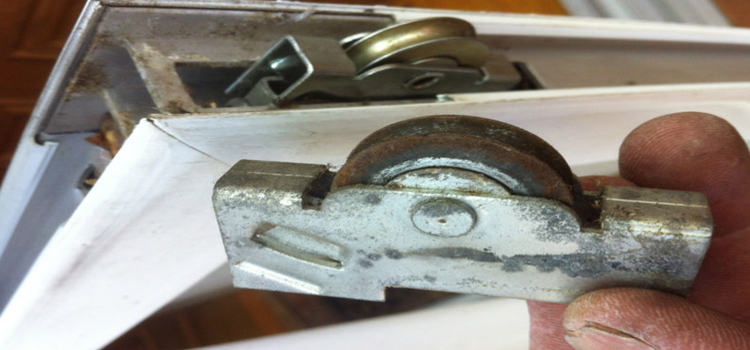 screen door roller repair in Ceres